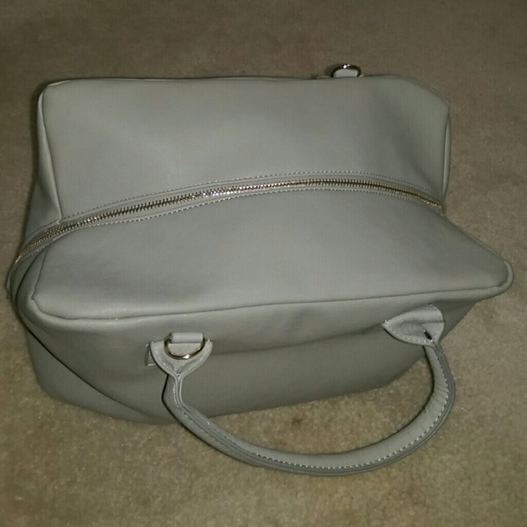 Grey Satchel. - Picture 3 of 4